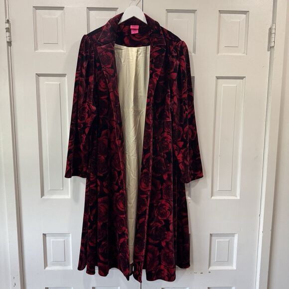 Torrid Betsey Johnson Floral Puff Sleeve Button Front Coat Red Velvet Roses 3/3X - Picture 3 of 12